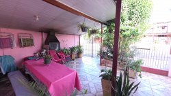 Casa com 02 dormitórios no bairro Feitoria 