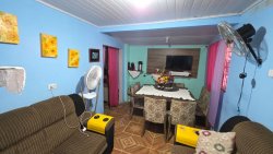 Casa com 02 dormitórios no bairro Feitoria 
