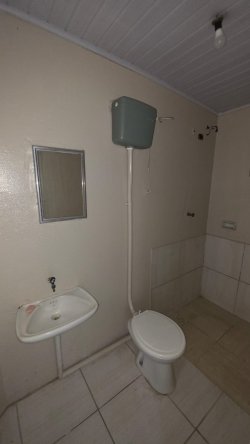 Casa com 02 dormitórios no bairro Feitoria 