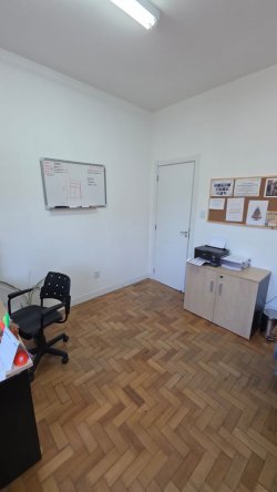 Casa comercial no bairro Rio Branco 