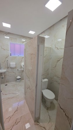 Casa comercial no bairro Rio Branco 