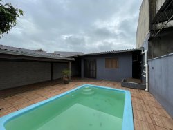 Casa com 03 dormitórios no bairro Três Marias 