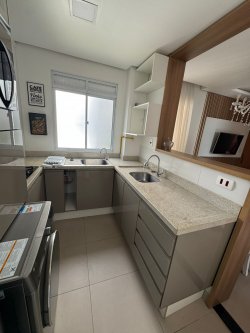 Apartamento com 02 dormitórios no Porto Saint Germain 