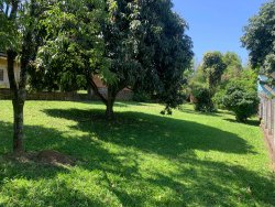Casa com 03 dormitórios e terreno com 900m² no bairro Costa do Morro 