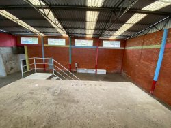 Pavilhão com 260m² para locação no bairro Lomba Grande 