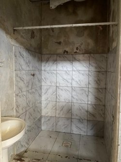 Pavilhão com 260m² para locação no bairro Lomba Grande 