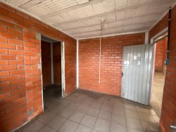 Pavilhão com 260m² para locação no bairro Lomba Grande 