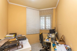Casa com 05 dormitórios no bairro Cristo Rei 