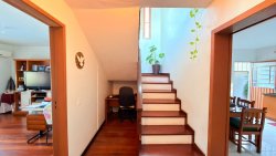 Casa com 03 dormitórios no bairro Rincão 