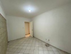 Apartamento com 01 dormitório no Edifício Gominho 
