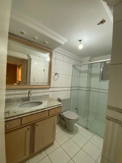 Apartamento com 01 dormitório no Edifício Gominho 