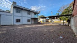 Prédio comercial com 02 pavimentos no Bairro Pinheiro 