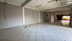 Prédio comercial com 02 pavimentos no Bairro Pinheiro 