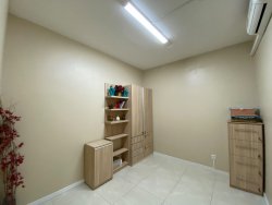 Sala comercial mobiliada no Bairro Lomba Grande 