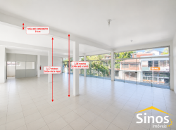 Sala comercial com 200m² para locação no bairro Lomba Grande 