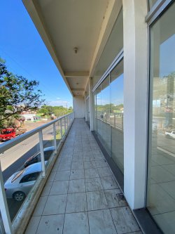 Sala comercial com 200m² para locação no bairro Lomba Grande 