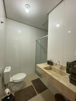 Casa com 02 dormitórios no bairro Lomba Grande 