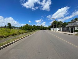 Terreno de esquina com 379m² no Loteamento Chácara Hamburguesa  