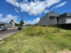 Terreno de esquina com 303m² no Loteamento Chácara Hamburguesa  