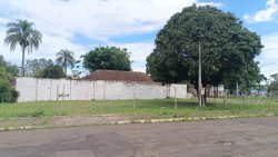Terreno de esquina com 450m² no bairro Santo Afonso 