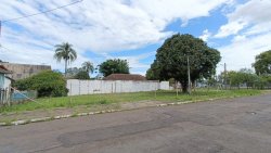 Terreno de esquina com 450m² no bairro Santo Afonso 