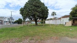 Terreno de esquina com 450m² no bairro Santo Afonso 