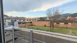 Sobrado com 02 dormitórios no bairro São Jorge 