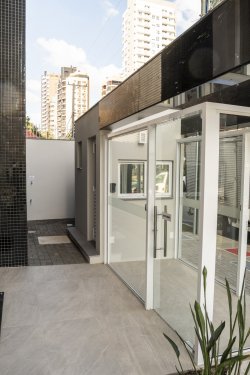 Apartamento com 03 suítes no Residencial Absoluto 