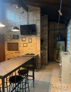 Casa com 03 dormitórios no bairro Primavera 