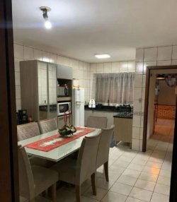 Casa com 03 dormitórios no bairro Primavera 