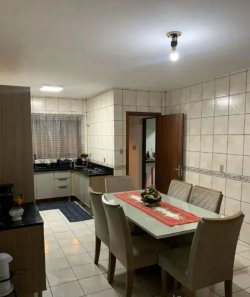 Casa com 03 dormitórios no bairro Primavera 