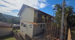 Sobrado com 03 dormitórios no Bairro Rincão 