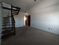 Cobertura duplex com 03 dormitórios para locação no bairro Jardim Mauá 