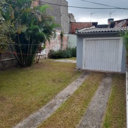 Casa com 03 dormitórios no bairro Guarani 