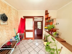 Casa com 03 dormitórios no bairro Canudos 