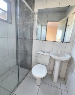 Casa com 02 dormitórios no Loteamento Monte Blanco 