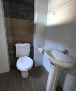 Casa com 02 dormitórios no Loteamento Monte Blanco 