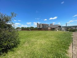 Lote de 560 m² no Condomínio Horizon  
