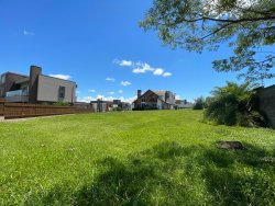 Lote de 560 m² no Condomínio Horizon  