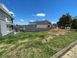 Lote de 676 m² no Condomínio Horizon 