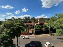 Apartamento com 02 dormitórios para locação no Edifício Monte Belo 