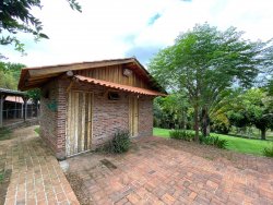Sítio com 2,5 hectares no bairro Lomba Grande 