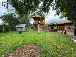Sítio com 2,5 hectares no bairro Lomba Grande 