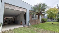 Casa com 02 dormitórios, sendo 01 suíte no bairro Jardim Mauá  