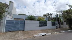 Casa com 02 dormitórios, sendo 01 suíte no bairro Jardim Mauá  