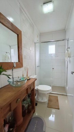 Casa com 02 dormitórios, sendo 01 suíte no bairro Jardim Mauá  