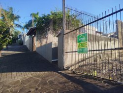 Terreno plano com 300m² no bairro Canudos 