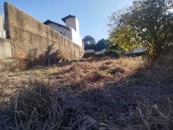 Terreno plano com 300m² no bairro Canudos 