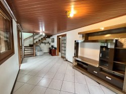 Casa com 03 dormitórios para locação no bairro Lomba Grande 