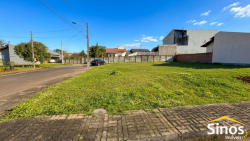 Terreno de esquina com 240m² no Condomínio Rota 36 